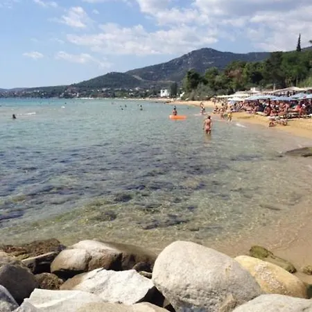 Summer Close To The Beach * Palaiontsiflikion